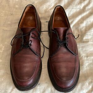 Allen Edmonds Oxfords Leather 10m. In good condition.  Lots of life left.
